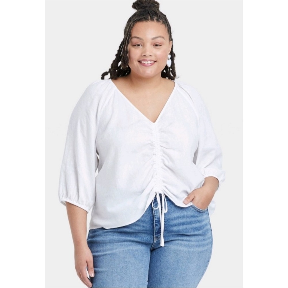 AVA & VIV White V Neck 3/4 Sleeve Ruched Front Blouse Size 3X